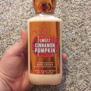Bath and body Works body lotion